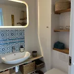 Adventurous Backhouse Centrally Located In Апартаменты Оденсе