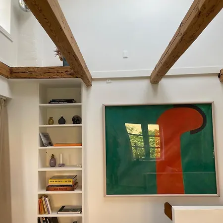 아파트 Adventurous Backhouse Centrally Located In *