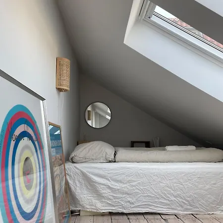 Adventurous Backhouse Centrally Located In Lägenhet Odense