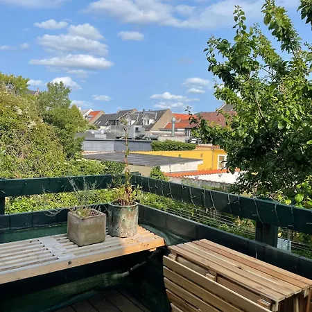 아파트 Adventurous Backhouse Centrally Located In