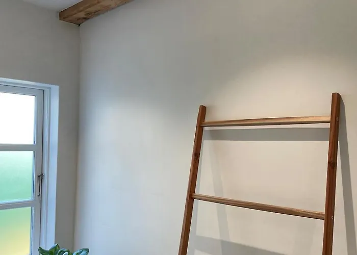 Lägenhet Adventurous Backhouse Centrally Located In Odense